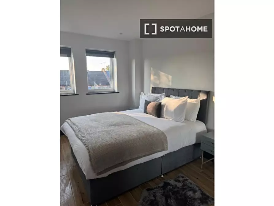 Immagine 4 di Appartamento in affitto  in A High Rd a Barnet