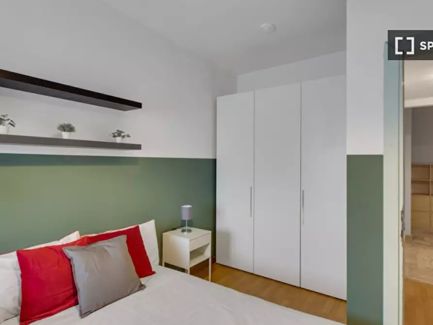 Immagine 3 di Camera condivisa in affitto  in Via Egadi a Milano