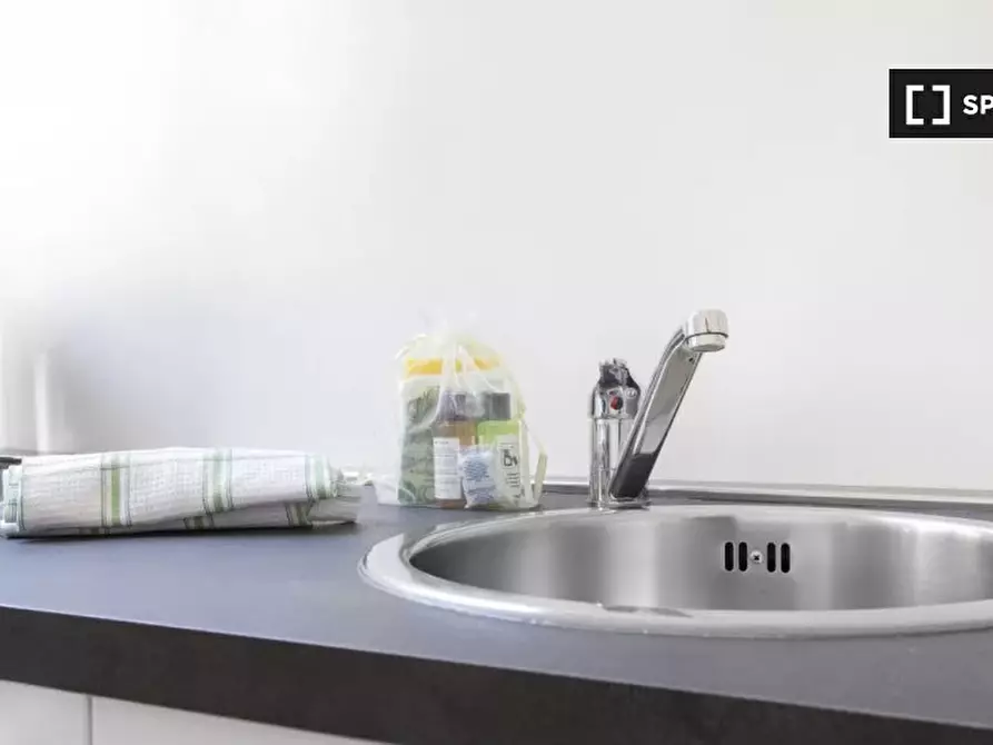 Immagine 6 di Appartamento in affitto  in Via Cesare Battisti a Bologna