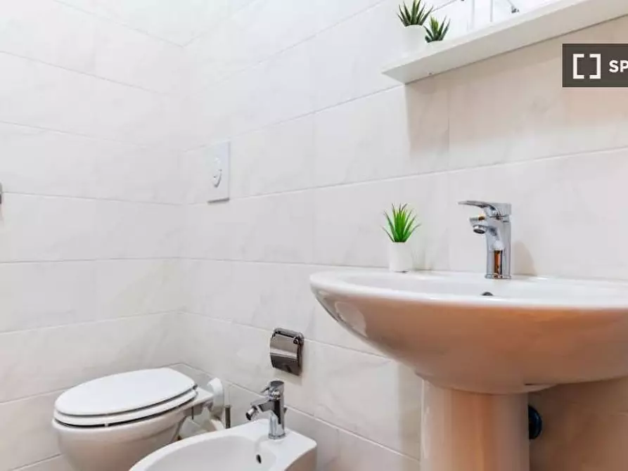 Immagine 13 di Camera condivisa in affitto  in Via dei Missaglia a Milano