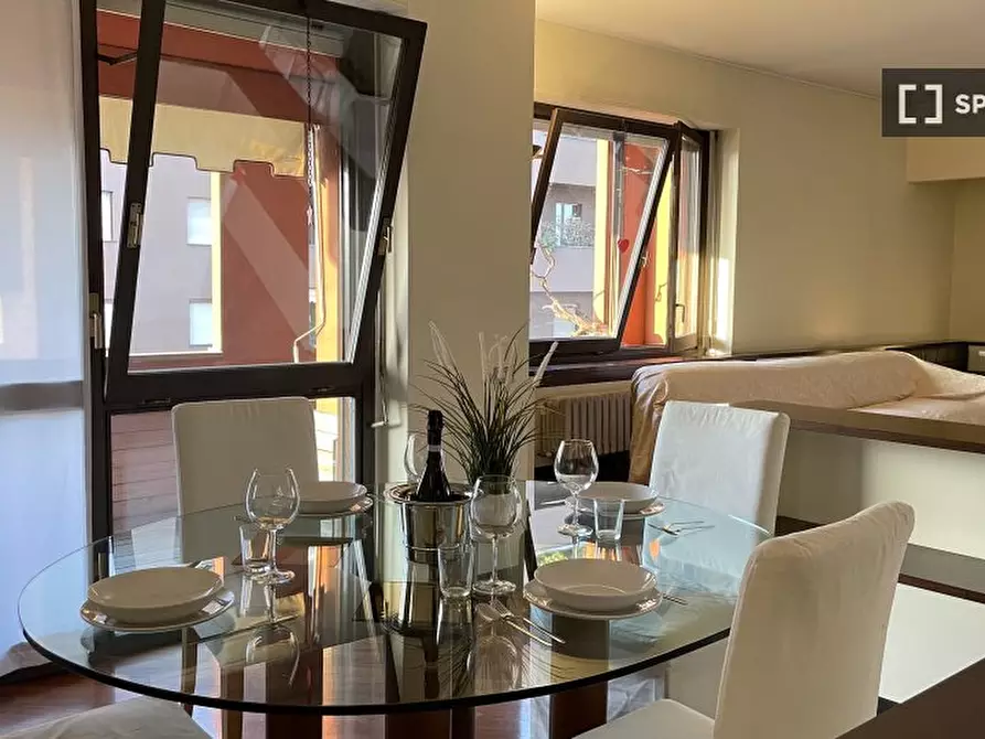 Immagine 5 di Camera condivisa in affitto  in Via Angelo Ramazzotti a Monza