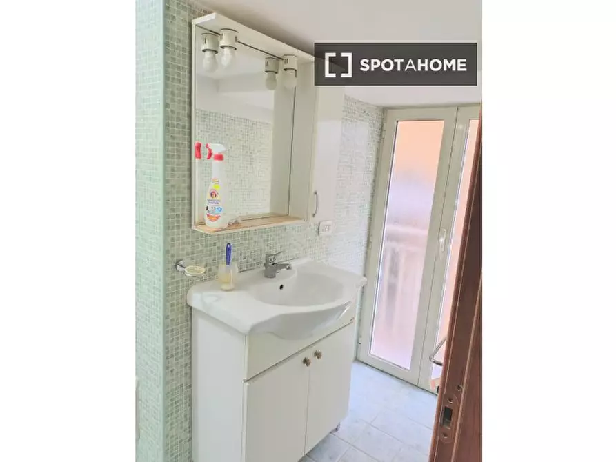 Immagine 2 di Appartamento in affitto  in Vico Canalone a Fontana dei Serpi a Napoli