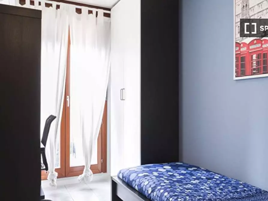 Immagine 1 di Camera condivisa in affitto  in Largo Cavalieri di Malta a Milano