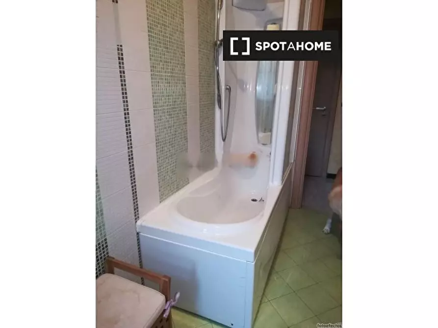 Immagine 7 di Camera condivisa in affitto  in Via Invorio a Torino