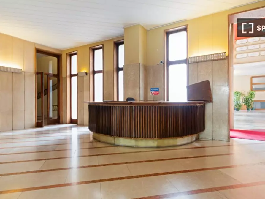 Immagine 16 di Camera condivisa in affitto  in Viale Vittorio Veneto a Milano