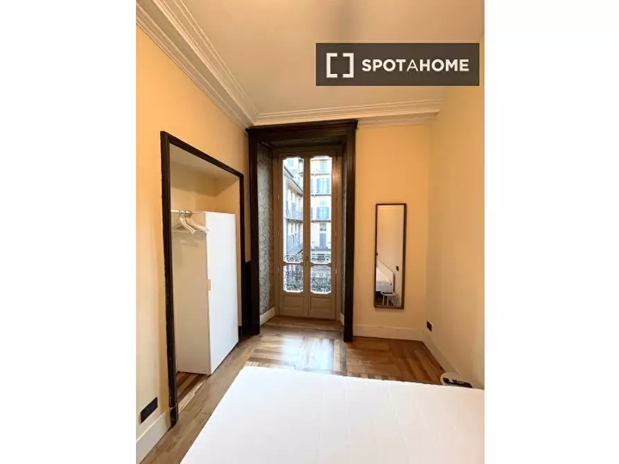 Immagine 2 di Camera condivisa in affitto  in Via Giovanni Camerana a Torino