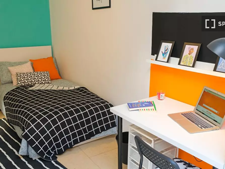 Immagine 16 di Camera condivisa in affitto  in Via Francesco Saverio Correra int. 15 a Napoli