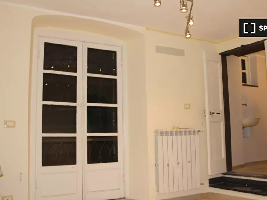 Immagine 17 di Camera condivisa in affitto  in Piazza del Campo a Genova