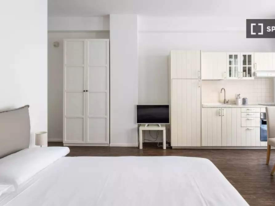 Immagine 10 di Ufficio in affitto  in Largo Giovanni Ignazio Molina a Bologna