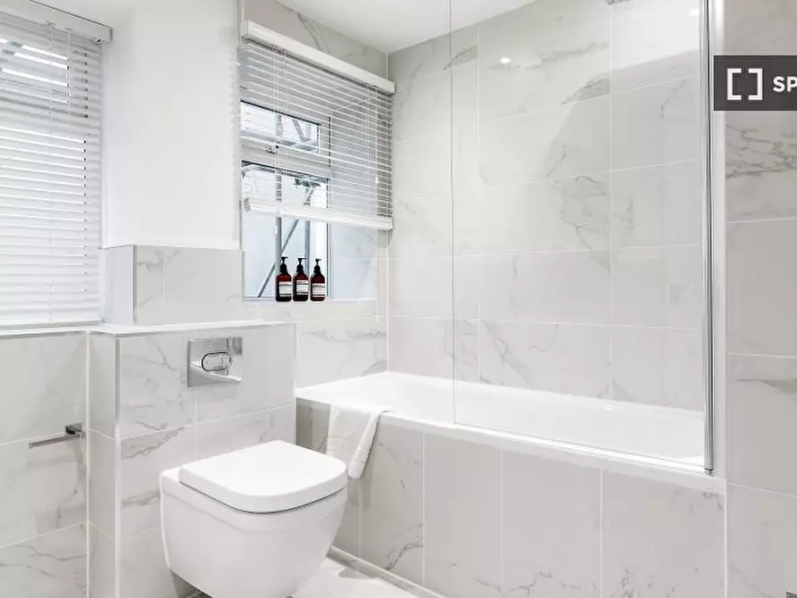 Immagine 11 di Appartamento in affitto  in Sussex Gardens a Paddington