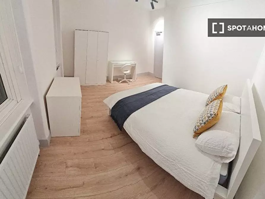 Immagine 1 di Camera condivisa in affitto  in A Frederick St a Camden Town