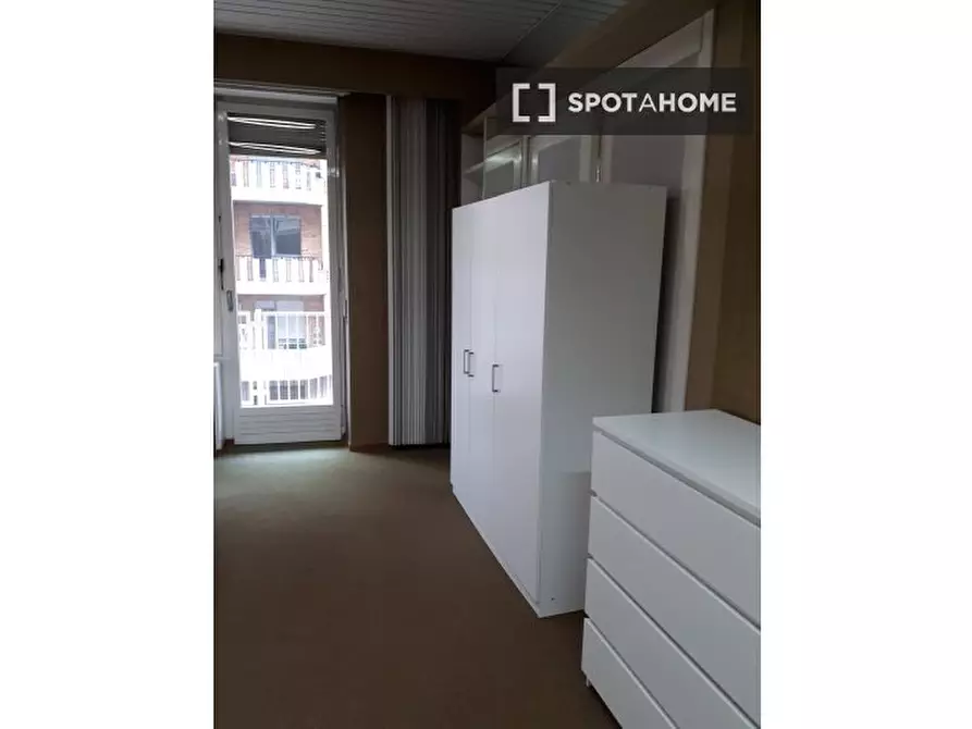 Immagine 6 di Camera condivisa in affitto  in Via Federico Paolini a Torino