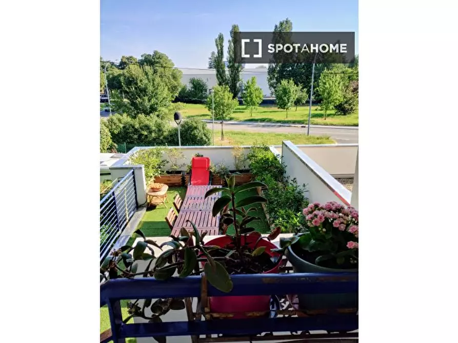 Immagine 11 di Camera condivisa in affitto  in Via della Libera Professione a Bologna