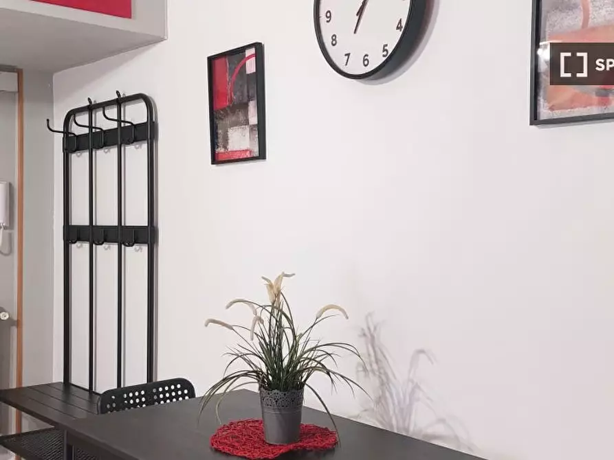 Immagine 5 di Appartamento in affitto  in Via Trinitapoli a Roma