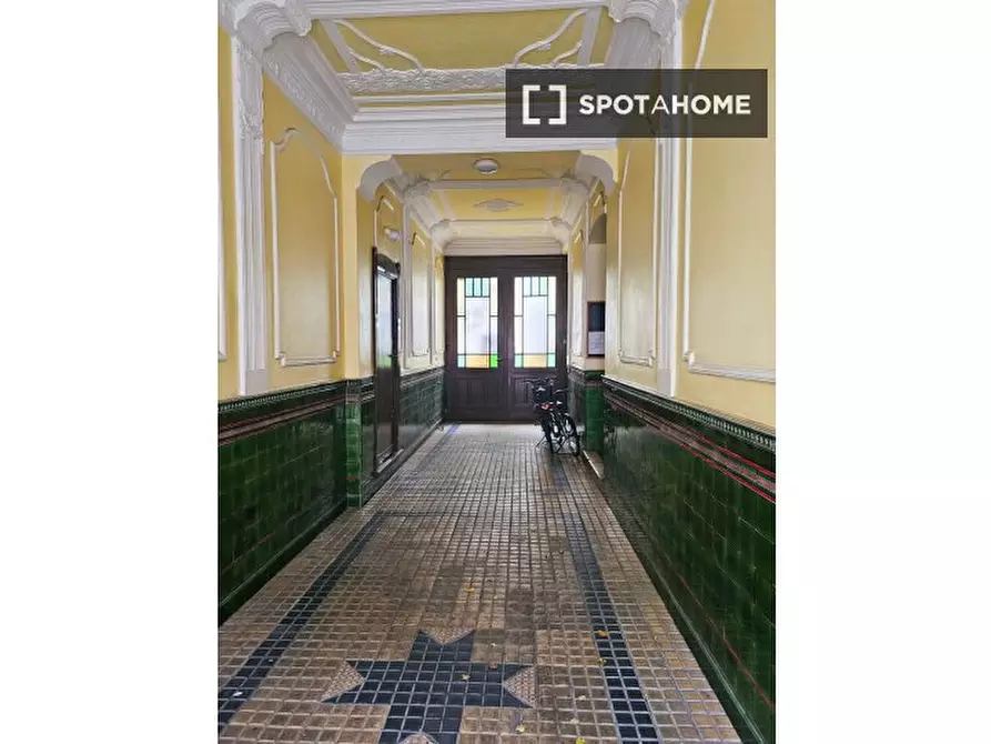 Immagine 19 di Camera condivisa in affitto  in Via Alberico II a Roma