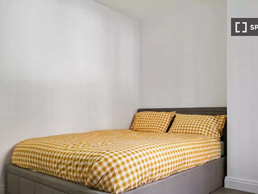 Immagine 7 di Appartamento in affitto  in Newark St a Poplar