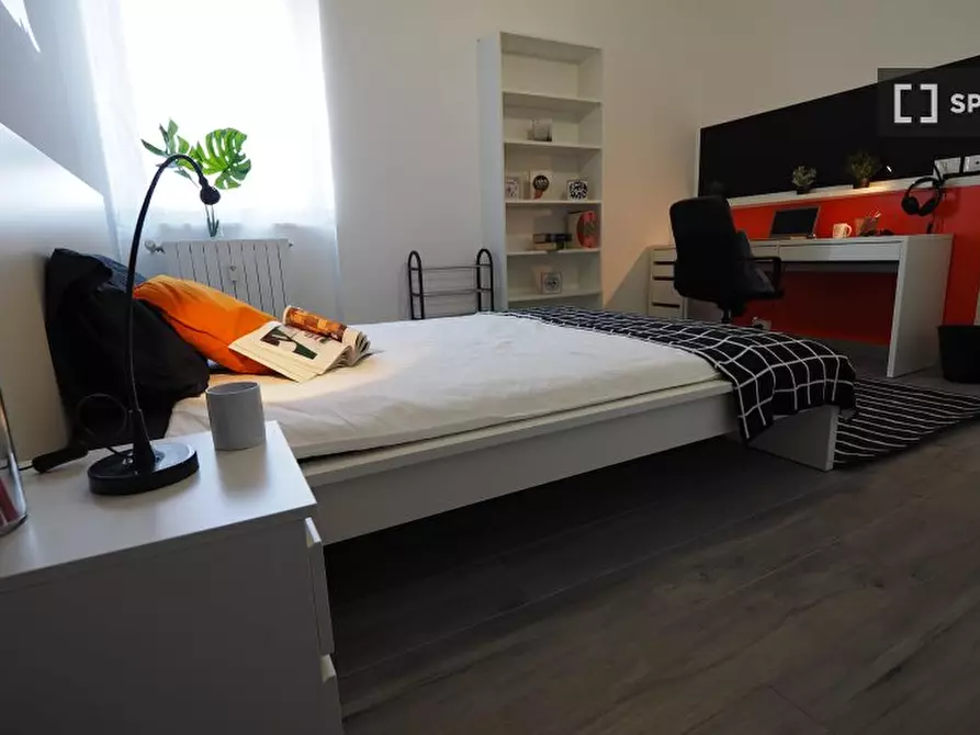 Immagine 2 di Camera condivisa in affitto  in Via Arturo Farinelli a Torino