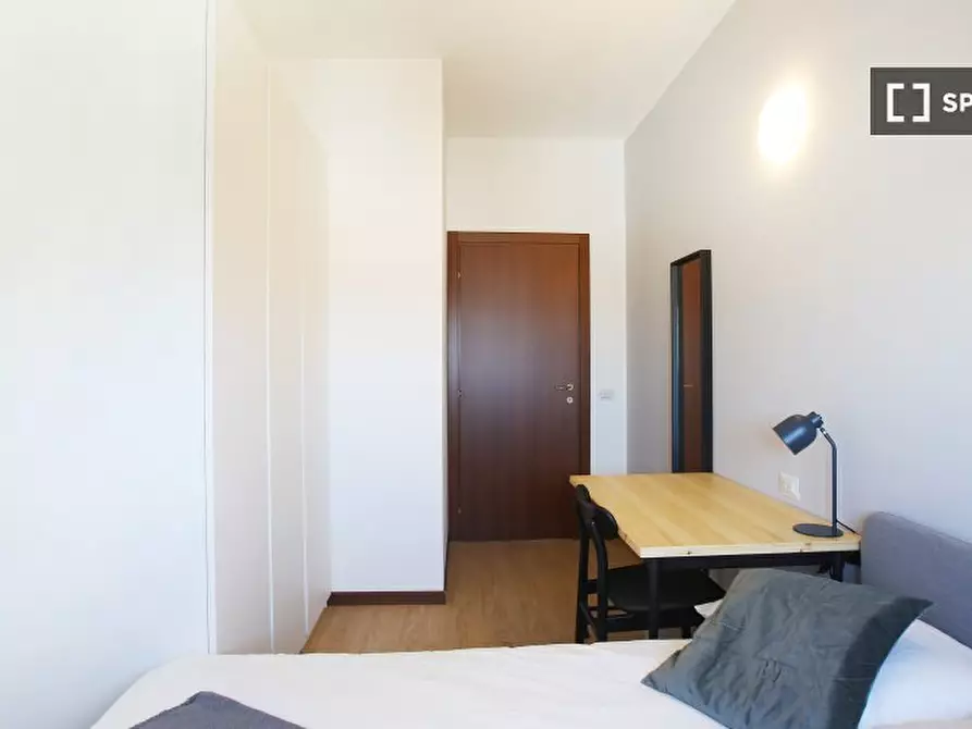 Immagine 5 di Camera condivisa in affitto  in Via Benjamin Constant a Milano