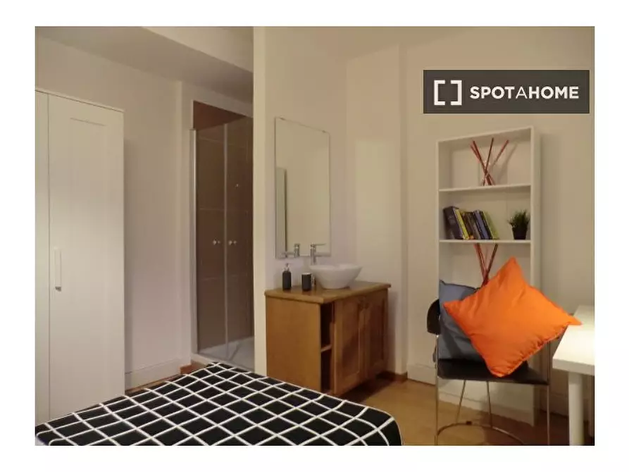 Immagine 18 di Camera condivisa in affitto  in Via Pietro Canal a Padova