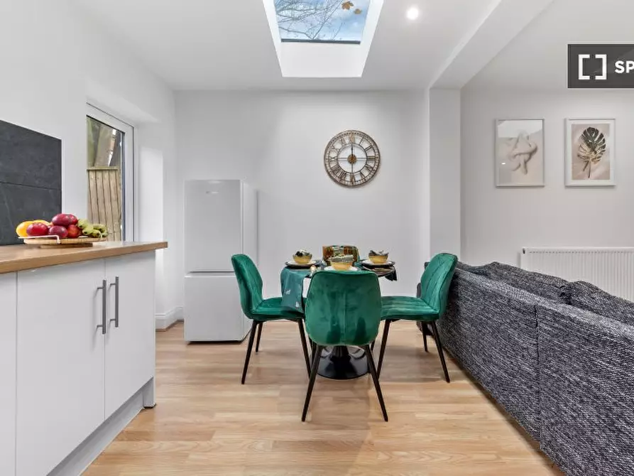 Immagine 15 di Appartamento in affitto  in Furley Rd a Camberwell