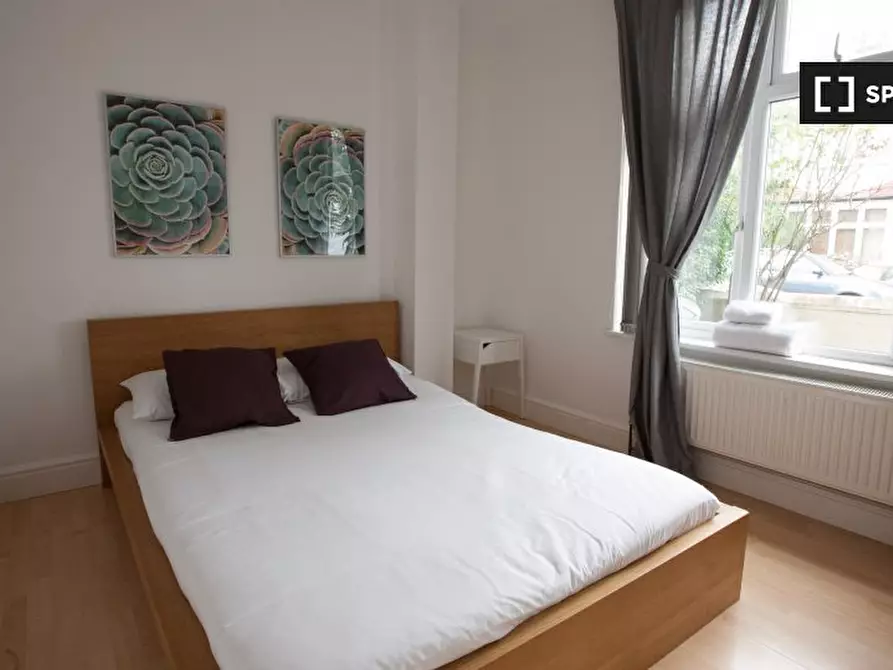 Immagine 1 di Camera condivisa in affitto  in Thirsk Road a Merton