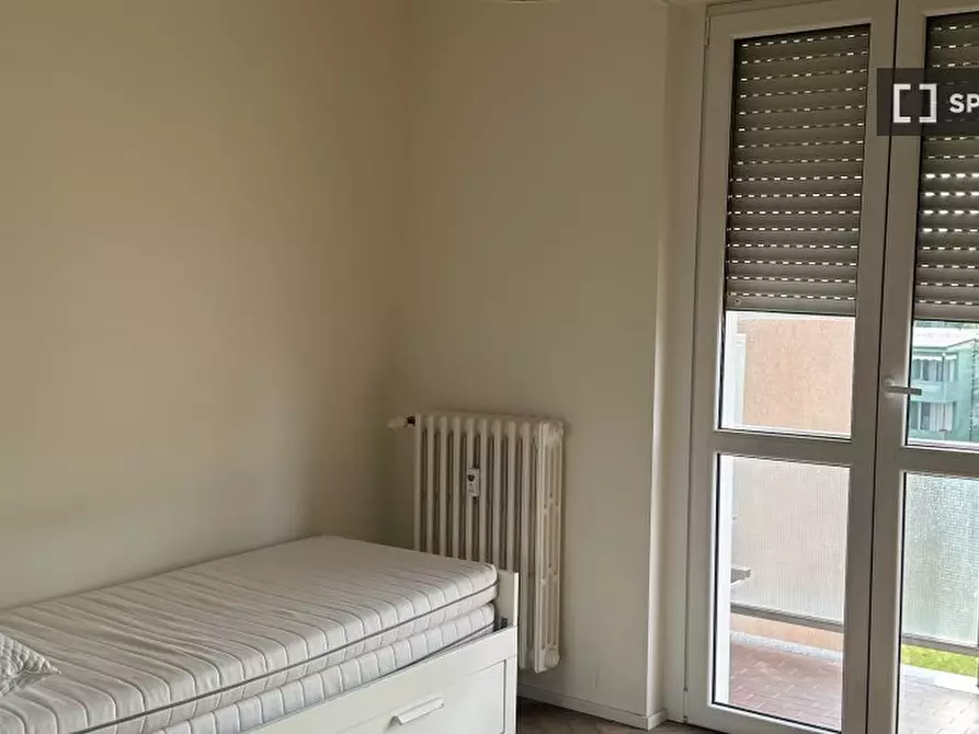 Immagine 2 di Camera condivisa in affitto  in Via Volontari del Sangue a Melzo