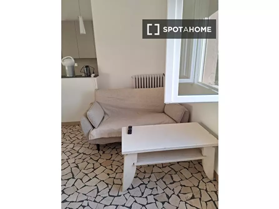 Immagine 17 di Camera condivisa in affitto  in Via Giuseppe Albini a Bologna
