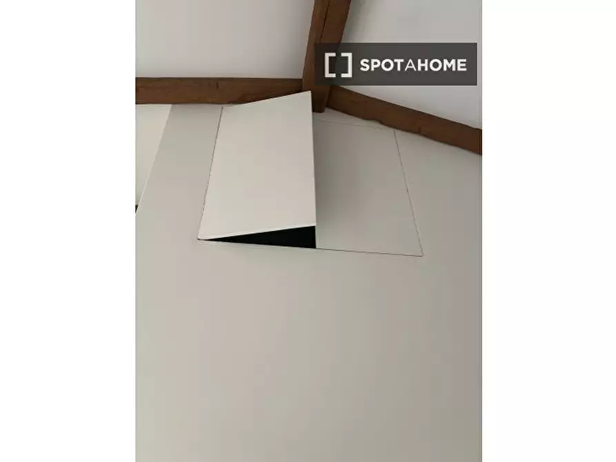 Immagine 9 di Appartamento in affitto  in Via dell'Acqua Felice a Roma