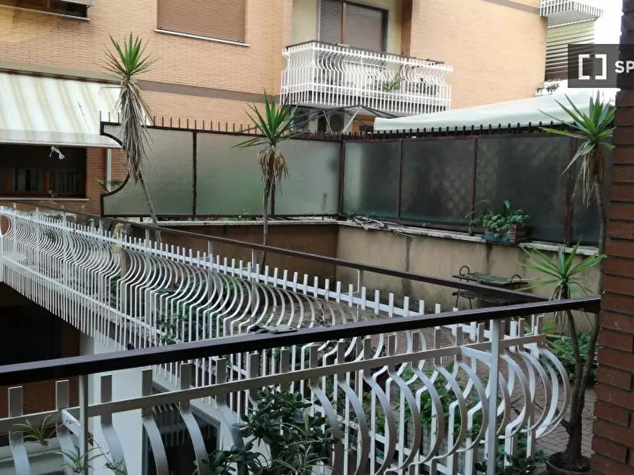 Immagine 10 di Appartamento in affitto  in Via Val Maira a Roma