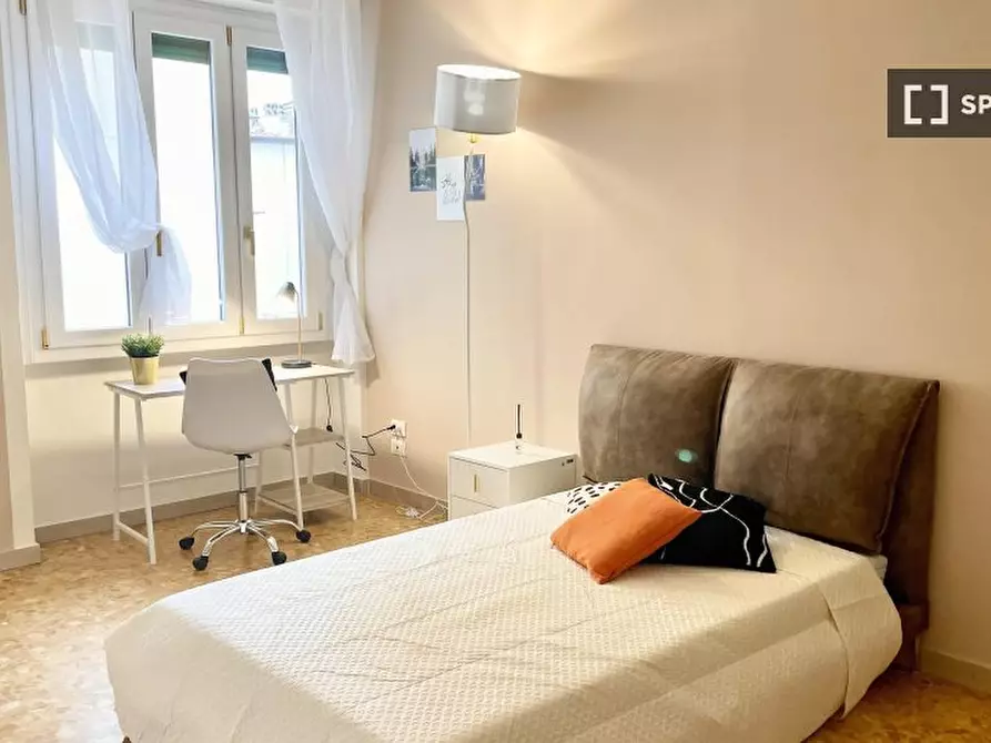 Immagine 6 di Camera condivisa in affitto  in LUNGARNO VESPUCCI a Firenze