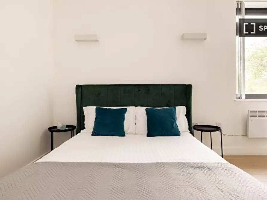 Immagine 13 di Appartamento in affitto  in Harlequin Ave a Hounslow