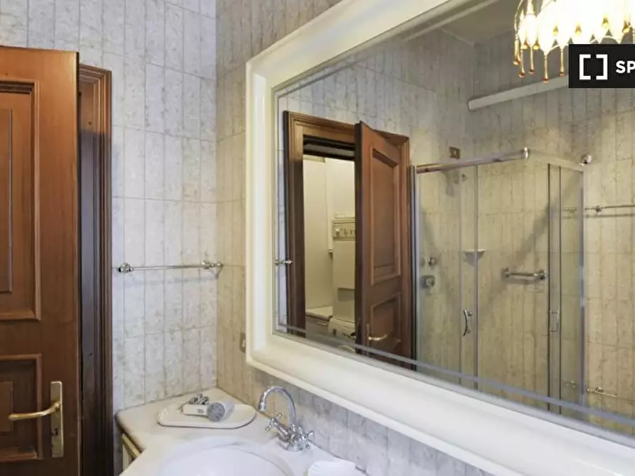 Immagine 18 di Appartamento in affitto  in Str. Maggiore a Bologna