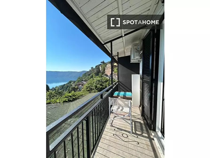 Immagine 7 di Camera condivisa in affitto  in Via Antonio Gramsci a Castel Gandolfo