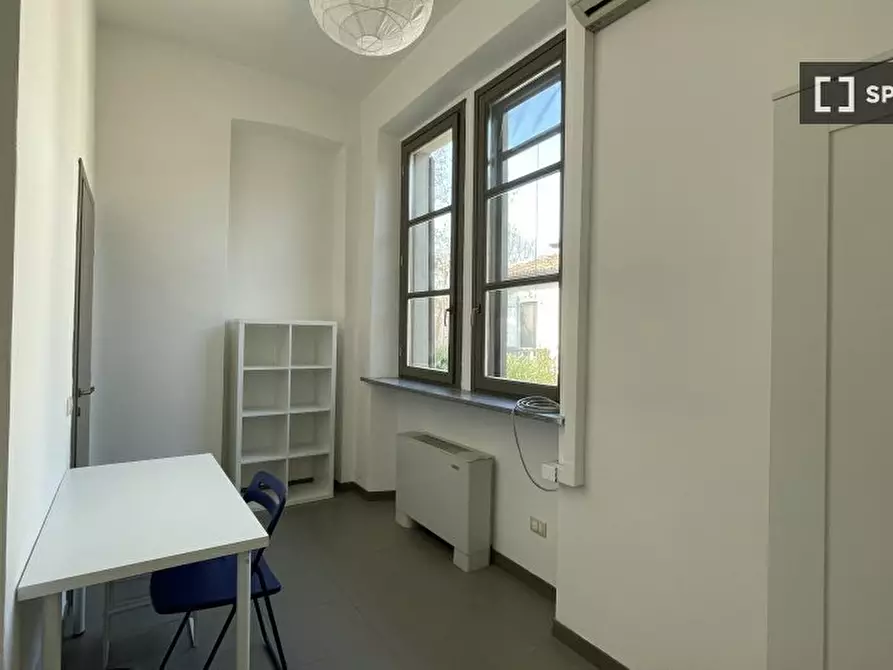 Immagine 3 di Camera condivisa in affitto  in Via Garegnano a Milano