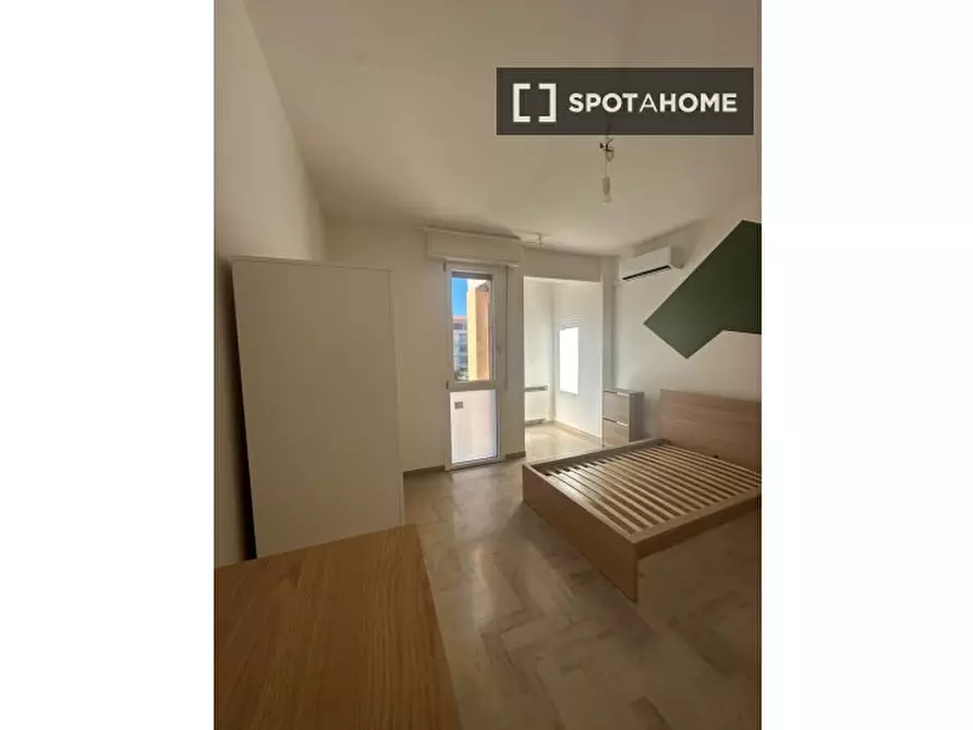 Immagine 19 di Camera condivisa in affitto  in Viale Felsina a Bologna