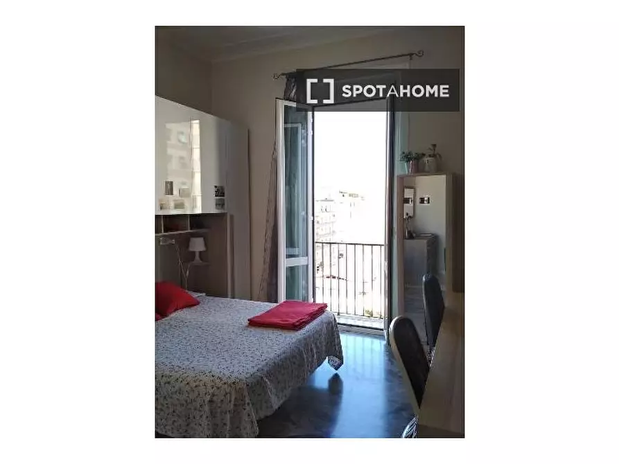 Immagine 7 di Camera condivisa in affitto  in Via Albalonga a Roma