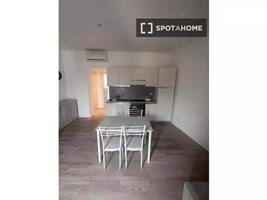 Immagine 3 di Appartamento in affitto  in Via Macedonio Melloni a Milano