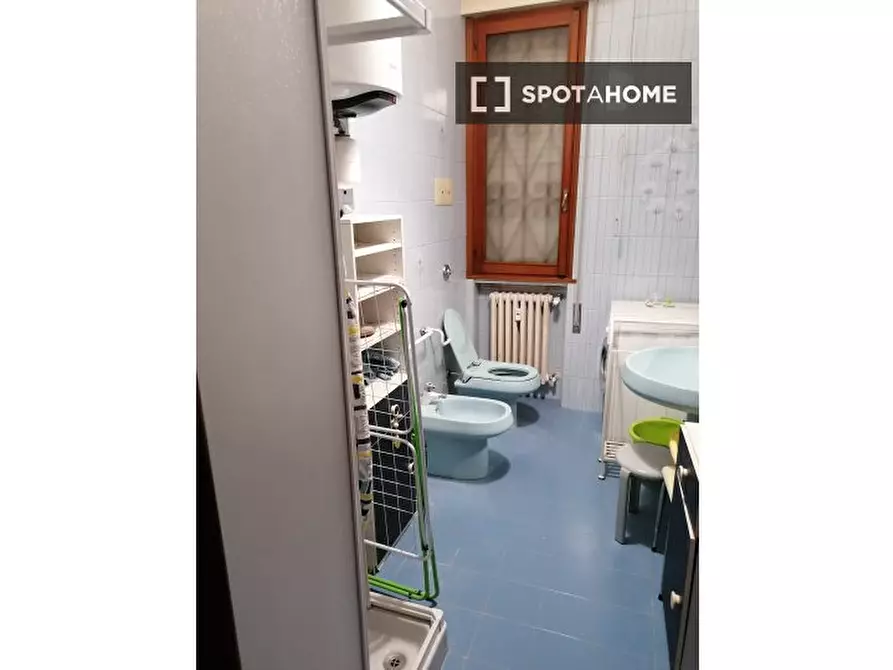 Immagine 11 di Camera condivisa in affitto  in Via Montello a Padova