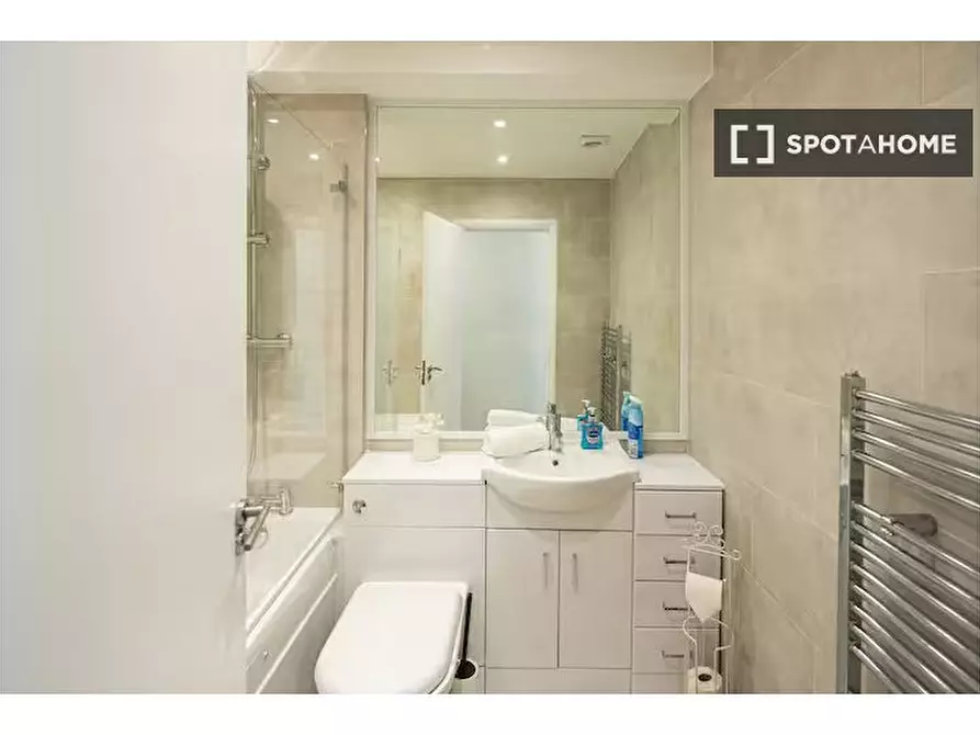 Immagine 2 di Appartamento in affitto  in Berwick St a 