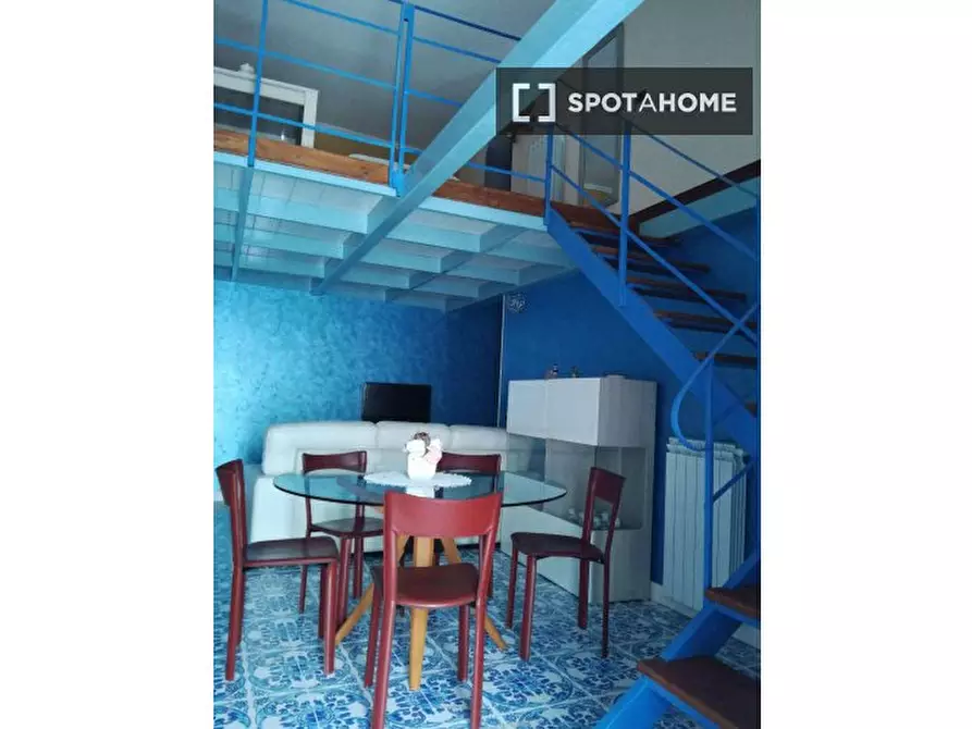 Immagine 6 di Camera condivisa in affitto  in Via Santa Maria delle Grazie a Loreto a Napoli