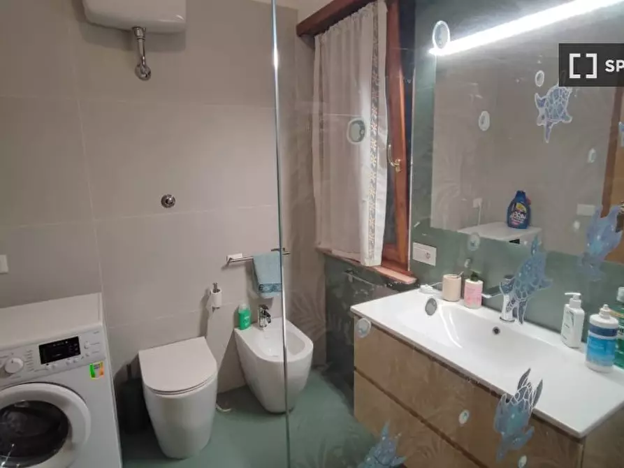 Immagine 19 di Camera condivisa in affitto  in Via Nocera Umbra a Roma