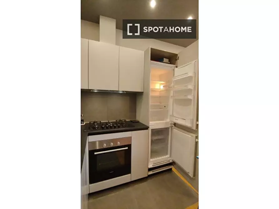 Immagine 4 di Appartamento in affitto  in Via Francesco Baracca a Bologna