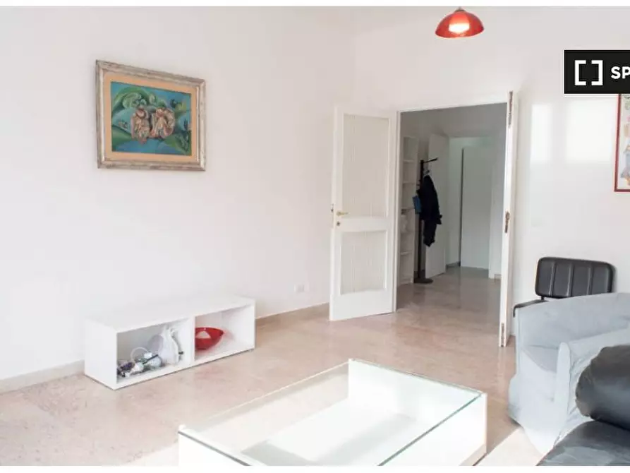 Immagine 7 di Camera condivisa in affitto  in Via Luca Valerio a Roma