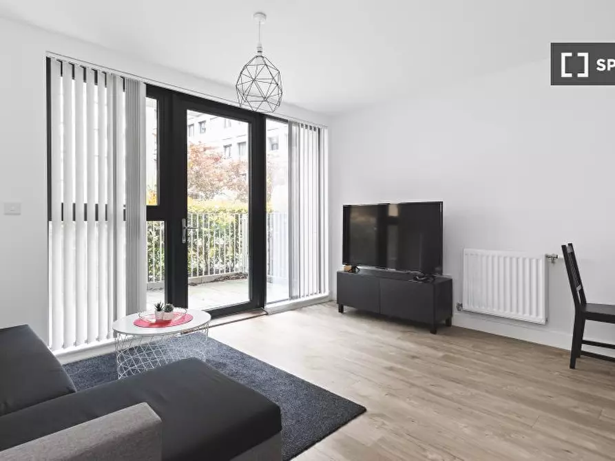 Immagine 1 di Appartamento in affitto  in Lakeside Dr a Brent