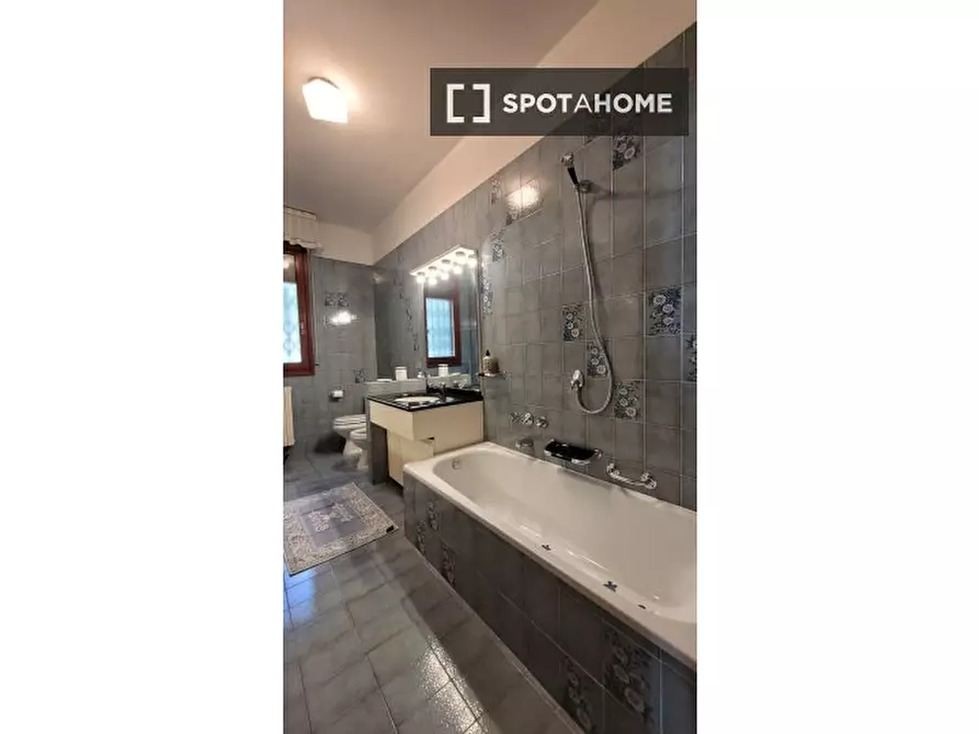 Immagine 11 di Appartamento in affitto  in Via Trilussa a Calenzano