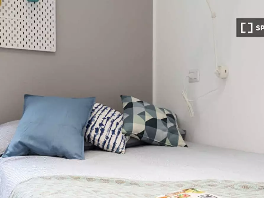 Immagine 3 di Camera condivisa in affitto  in Viale Bligny a Milano