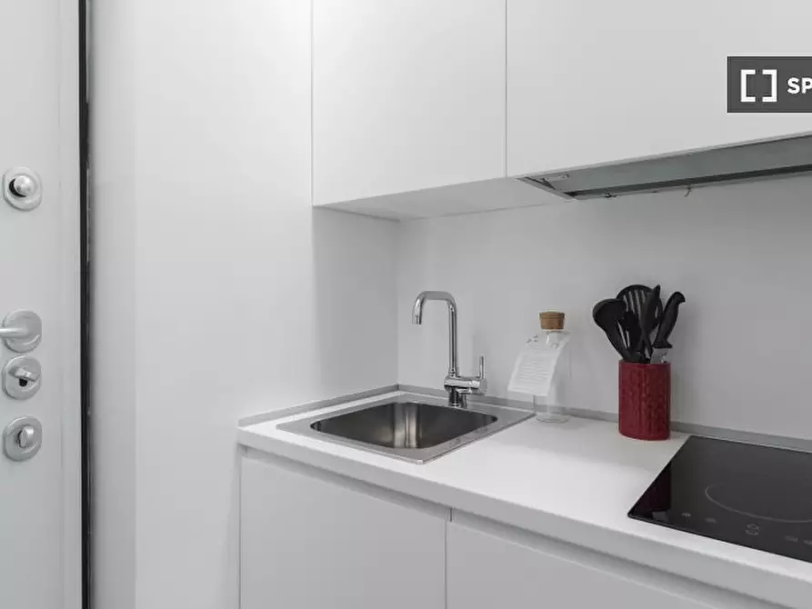 Immagine 7 di Appartamento in affitto  in Via Raffaello Sanzio a Milano