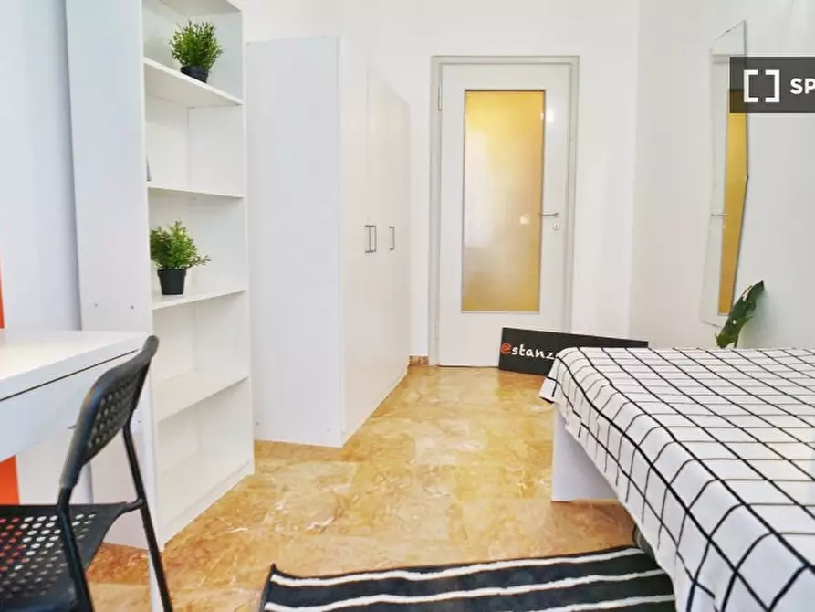 Immagine 13 di Camera condivisa in affitto  in Corridoni a Milano