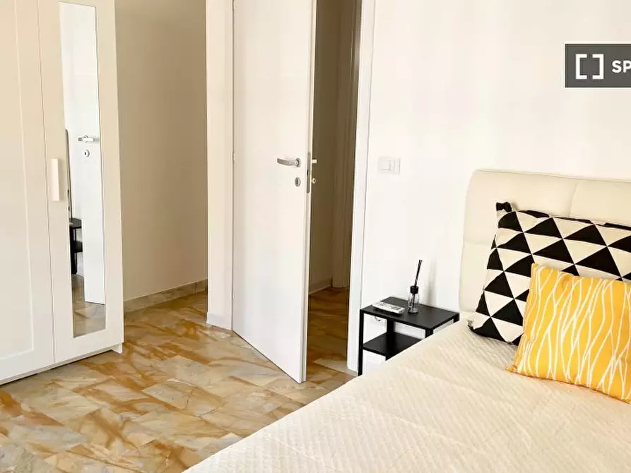 Immagine 2 di Camera condivisa in affitto  in VIA CADUTI DI CEFALONIA a Firenze