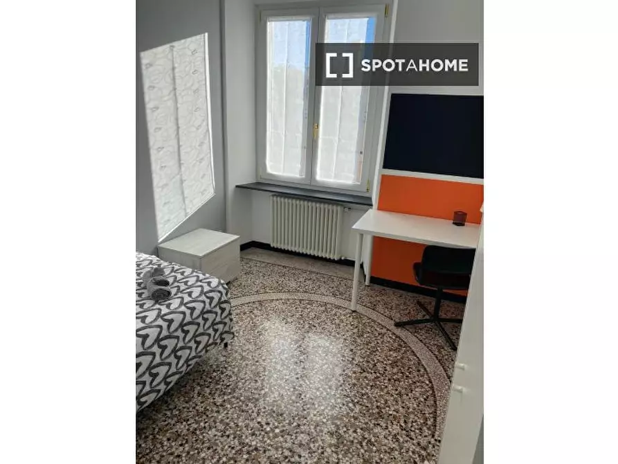 Immagine 8 di Camera condivisa in affitto  in VIA FELICE ROMANI/5 a Genova
